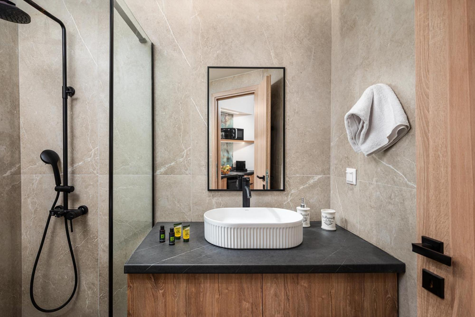 Makas Suites ヘルソニソス エクステリア 写真